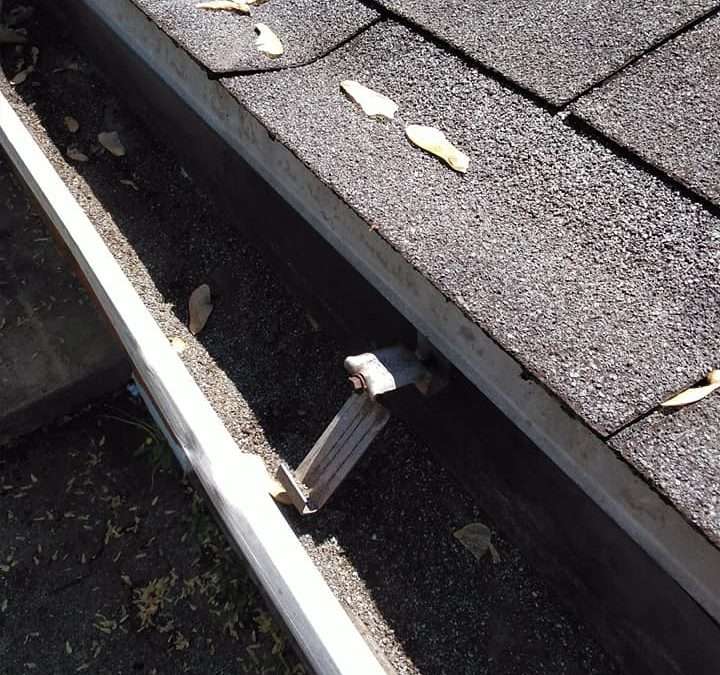 How to Choose the Right Gutter Cleaning Service Near You